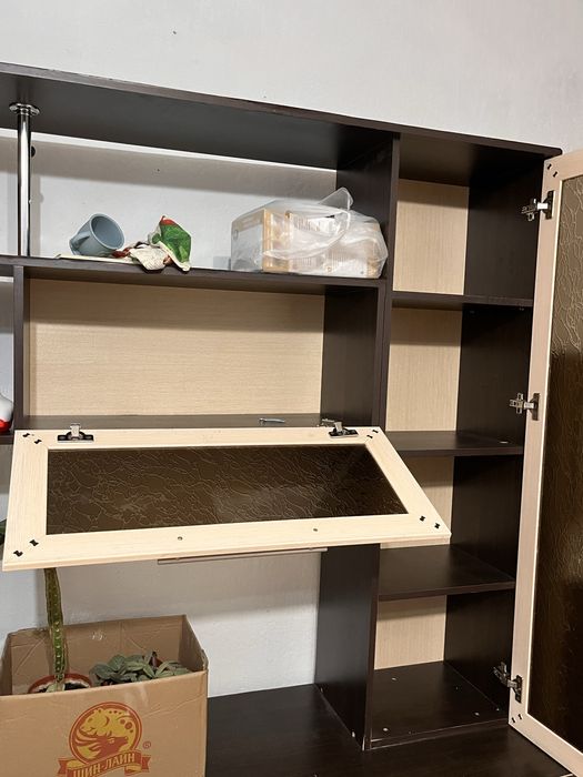 Отдам стенку бесплатно.  Самовывоз