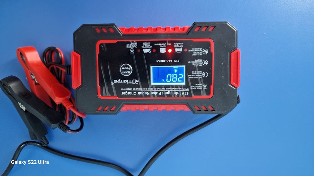 Зарядно за акумулатори   12V