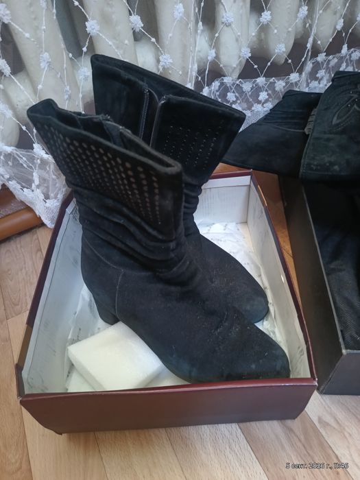 Продам женские сапоги