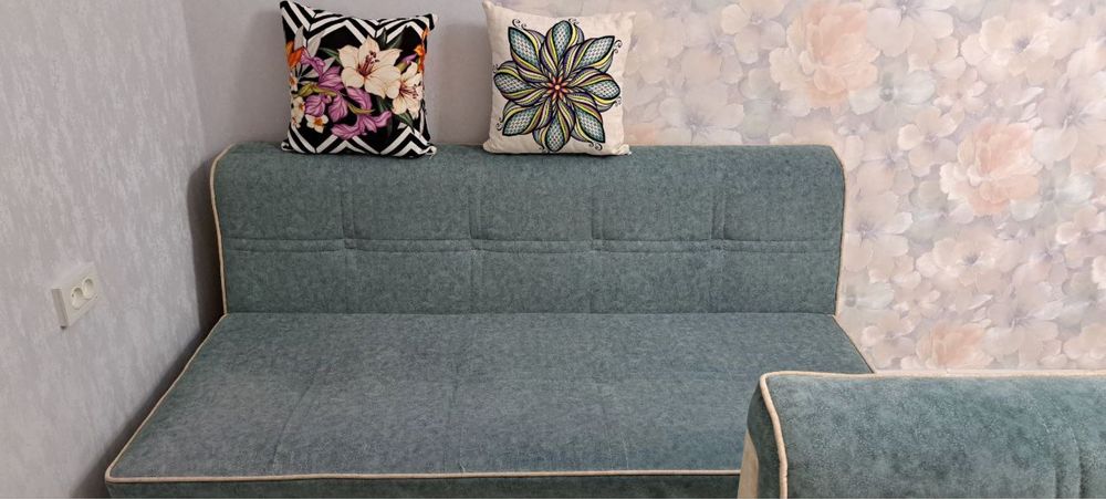 Мягкая мебель для гостиной большая раскладная