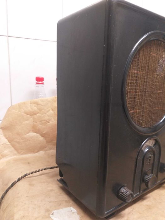 Aparat de radio vechi, din timpul razboiului