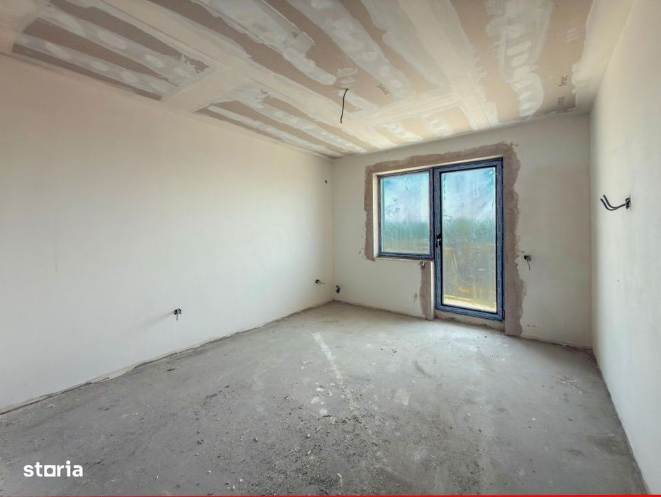 Apartament 3 camere parter - Ovidiu - loc de parcare inclus