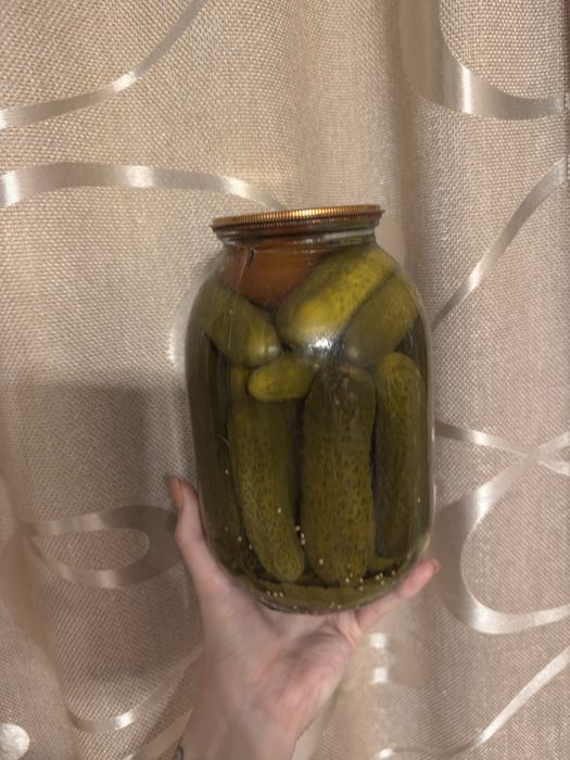 Соленья , огурцы