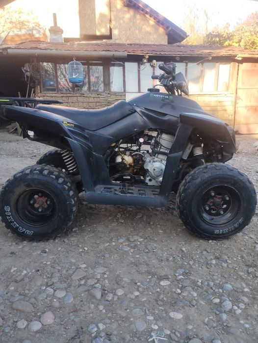 Atv dinli 300cc.
