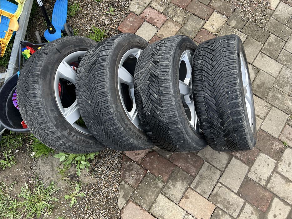 Anvelope vară & iarnă + set jante Audi | R17 / R18 | Pirelli, Michelin, Tigar