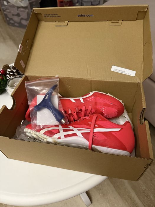 Шпайкове Asics 38ми номер