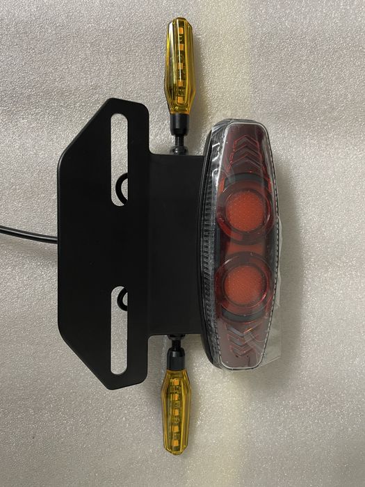 Stop frana cu semnalizari integrate bicicleta electrica, original COSWHEEL