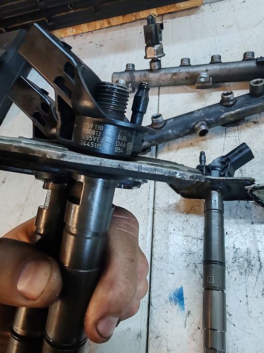 Injector Audi A6 C6 2.7tdi 250lei buc