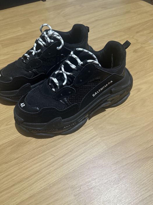 Vand Balenciaga marimea 42