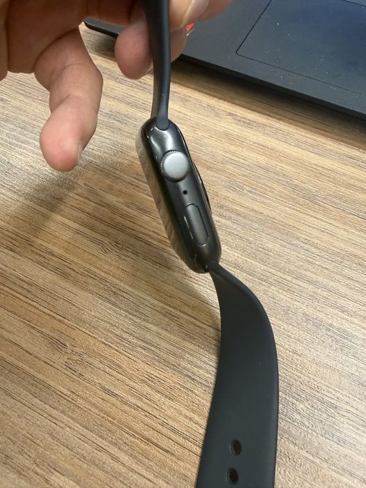 Продам apple watch SE 44mm