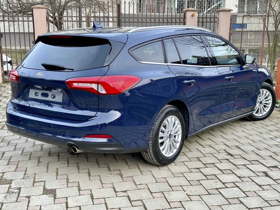FORD Focus 2020 — imagine 3