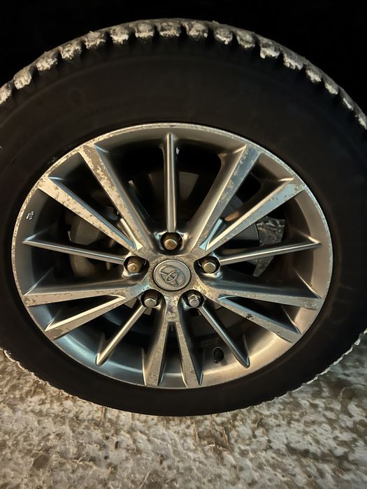 Продам диски с резниной тайота