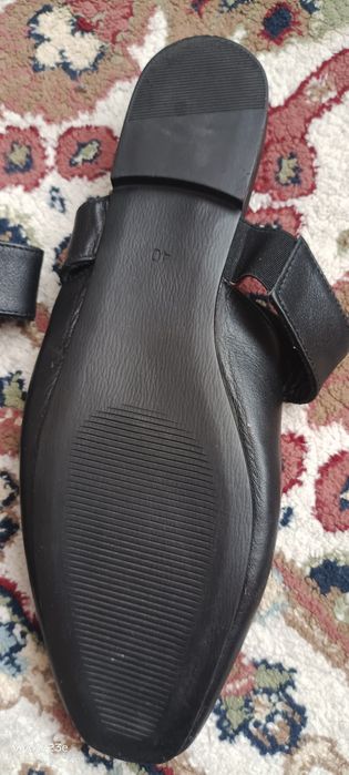 Продам босоножки женские