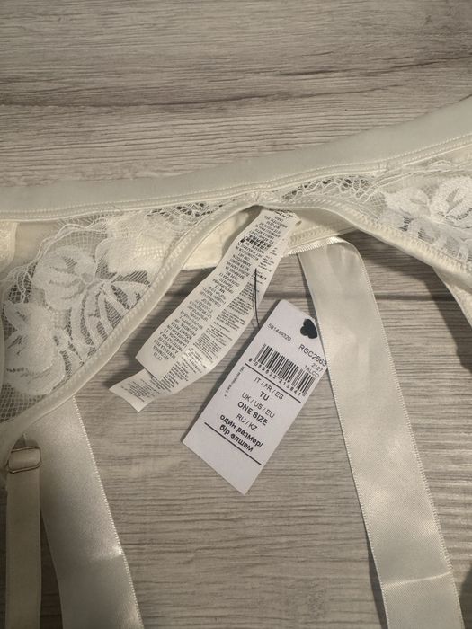 Set port jartier si jartiera Intimissimi marime unica