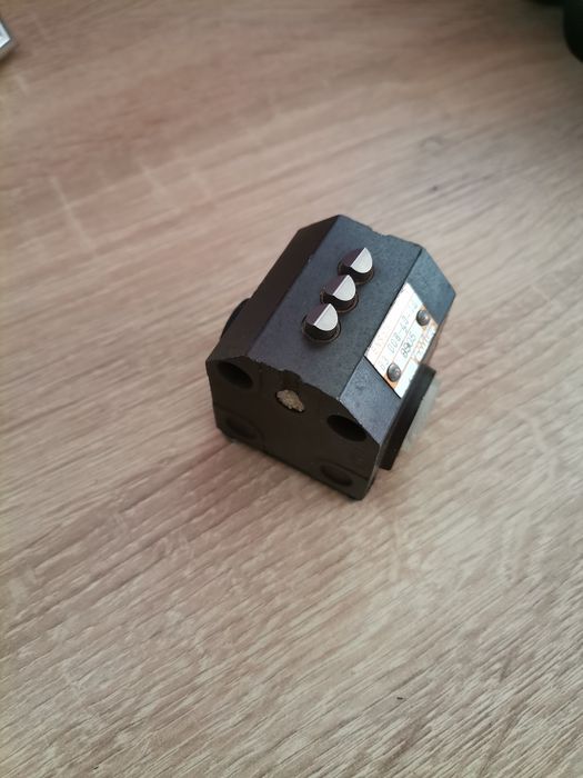 BALLUF BNS 519-B3 краен излючвател