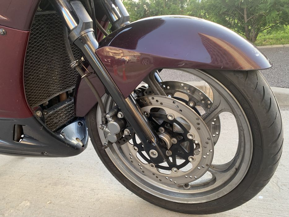 Vând Kawasaki GTR 1000, inmatriculat, fabricație 2000