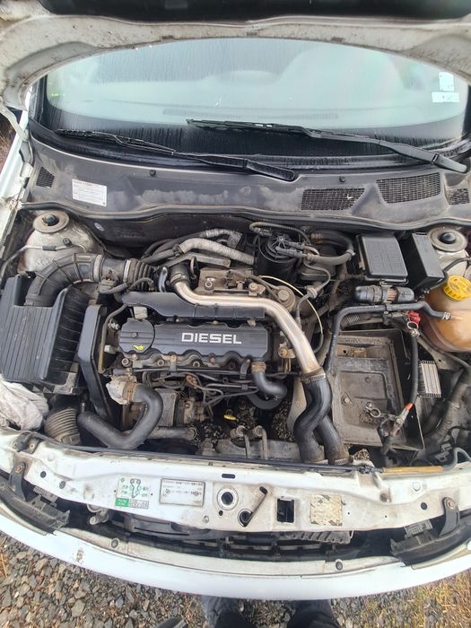 Опел Астра 1.7 67 кс  1998 г на части