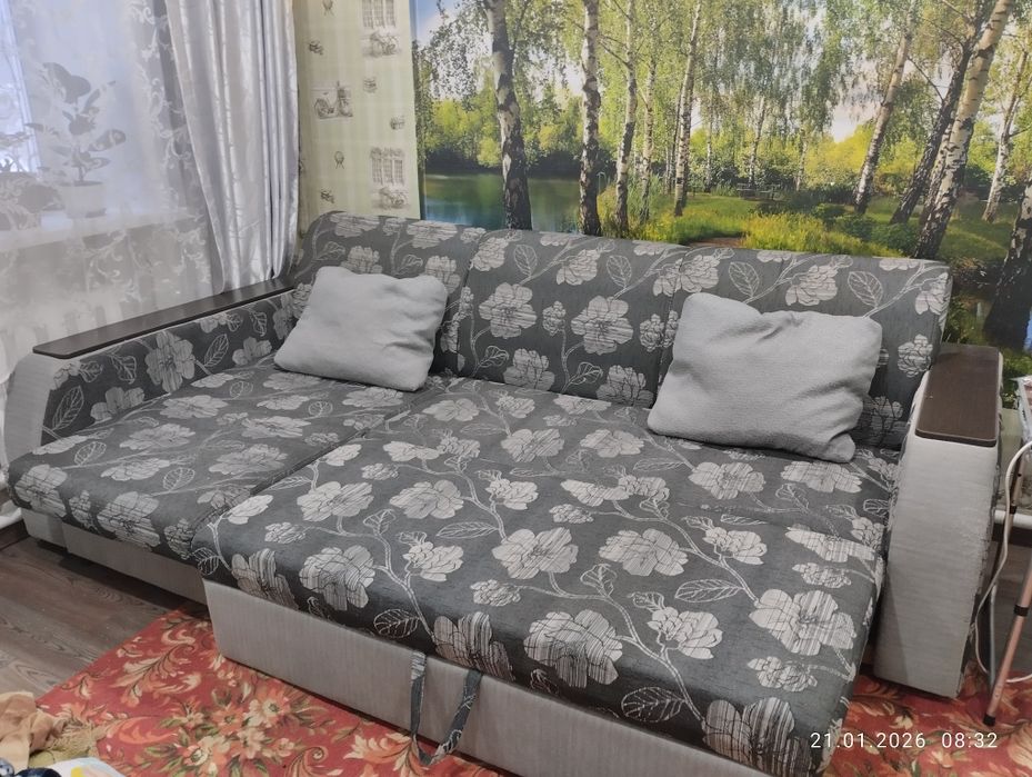 Диван угловой б/у