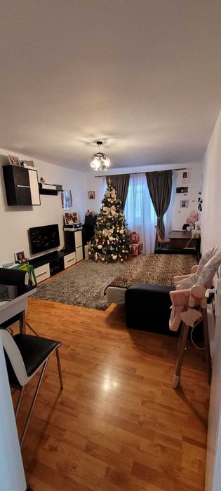 Apartament cu 2 camere de vanzare in mun.Onesti,Strada George Bacovia