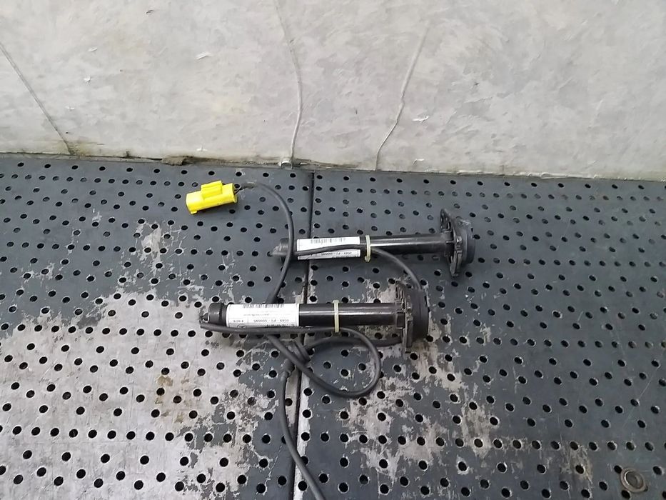 Set capse pirotehnice capota mercedes c class w205 2059060002