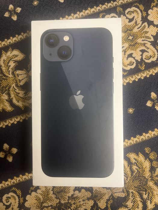 Айфон 13 срочно продаю