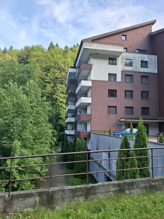 Vindem apartament cu 2 camere