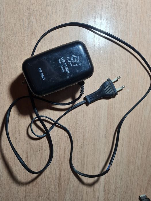 Воздуушный компрессор для аквариума