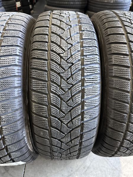 235/65/17 DUNLOP 4бр
