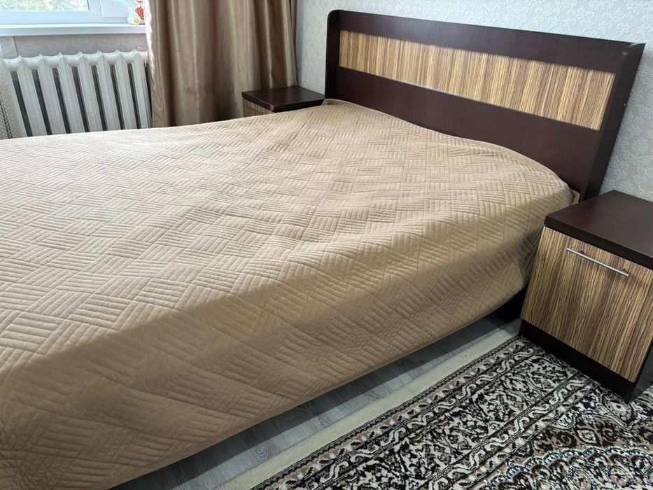 Продам спальный гарнитур