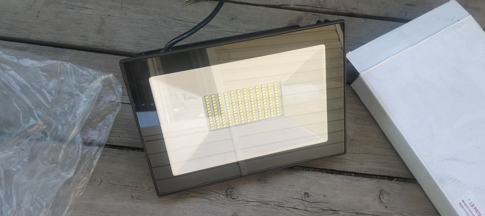 Прожектор светодиодный