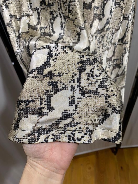 Миди пола от сатен H&M със змийски принт