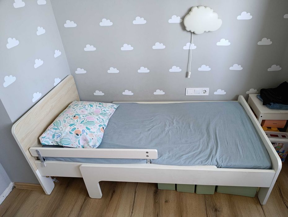 Детско разтегателно легло IKEA SLAKT с включена подматрачна рамка и матрак + подарък преграда