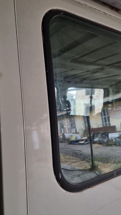 Странични стъкла Пежо Боксер 2005г