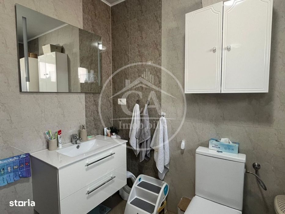 Casă P+subpantă cu 4 camere de vânzare în Cartierul Tineretului,Oradea