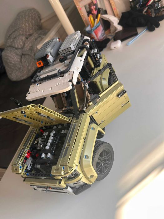 Lego Technic Land Rover Defender