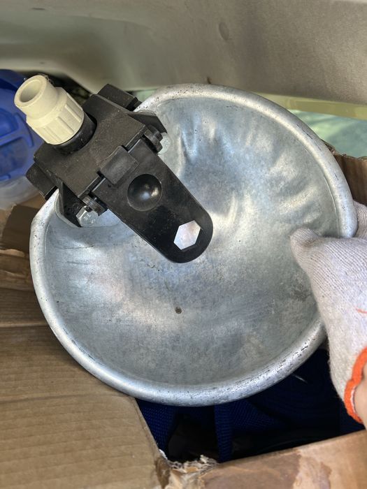 Продам пойлки 10-8 шт