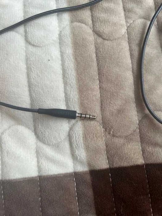 Casti cu fir Samsung in-ear cu dopuri silicon, conector 3,5 mm Jack
