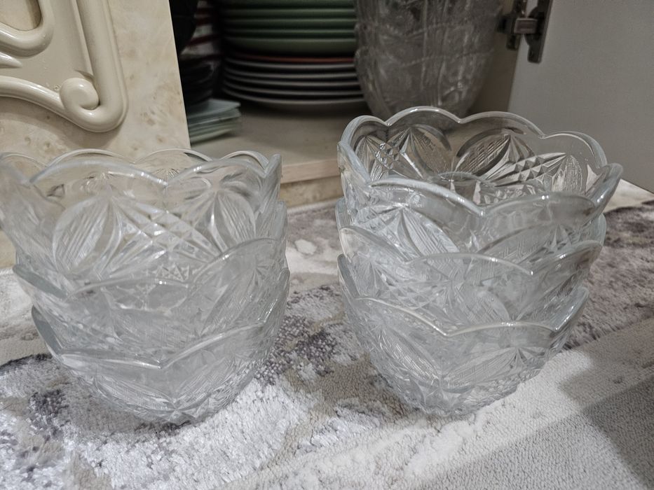 Стаканы , салатница, вареница