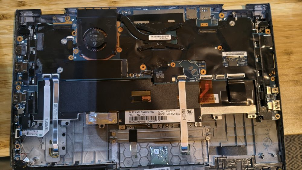 Lenovo X1 Yoga Gen 1 pentru piese