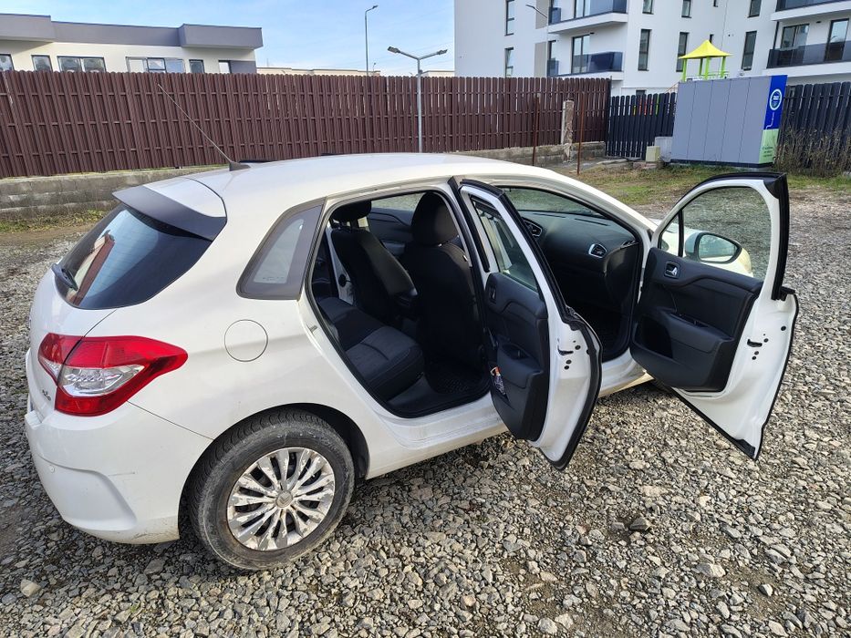 Citroen C4    3300 negociabil