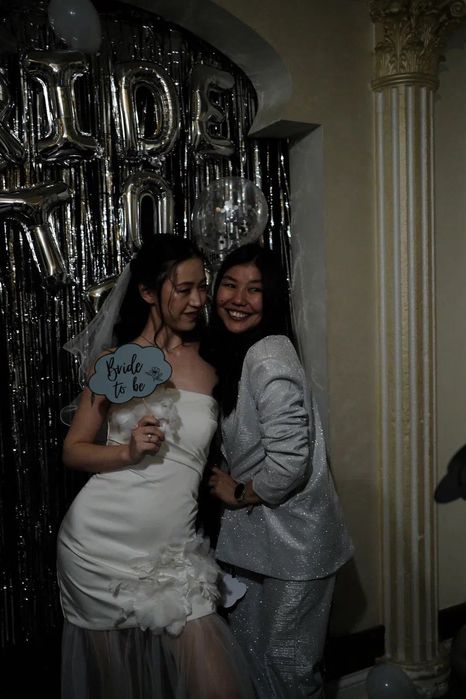 Белое платье короткое