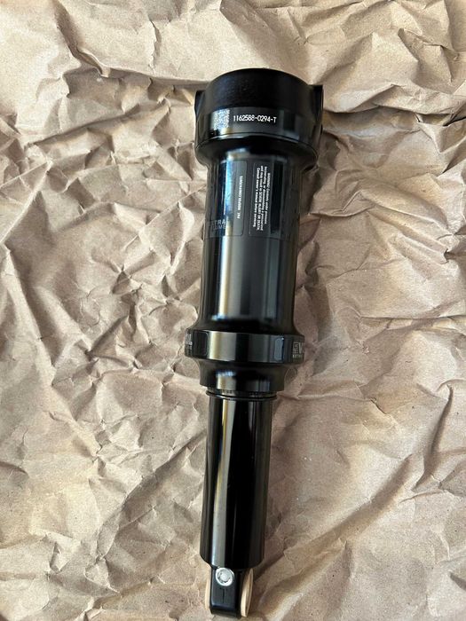 Amortizor spate FOX Float Rhythm EVOL 2025, 205x65 mm Trunnion - aproape nou