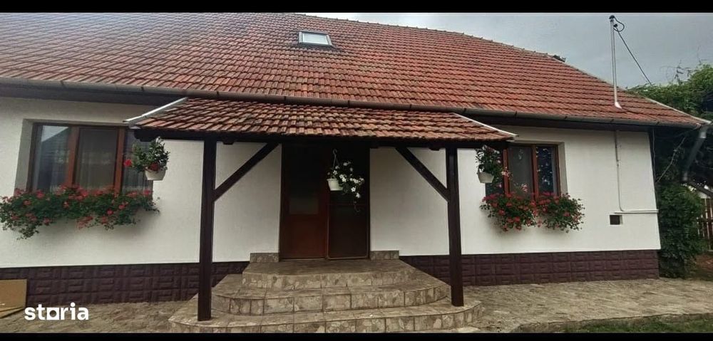 Casa de vanzare 5 camere P+M, Salard