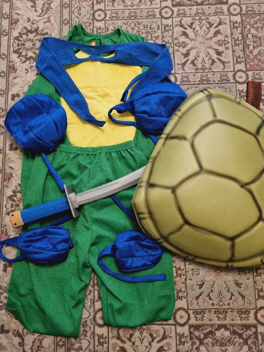 Продам новогодний костюм