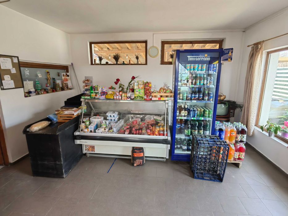 Vând casă,închiriez magazin + Terasă