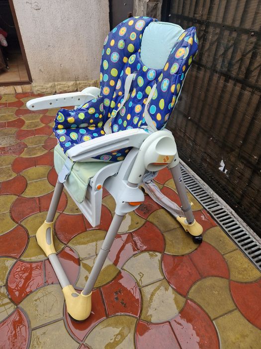 Scaun copil  si cu Măsuțe în fața