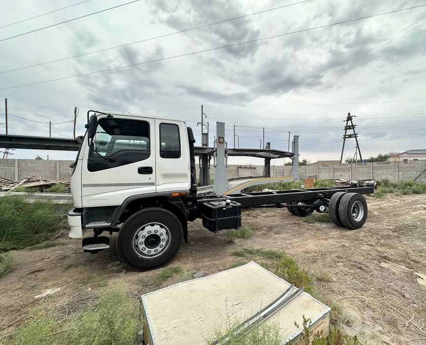 ISUZU FVR33 Shassi 10t