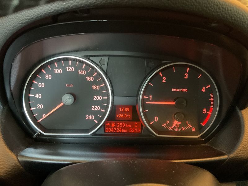 BMW 1er 116d 2011