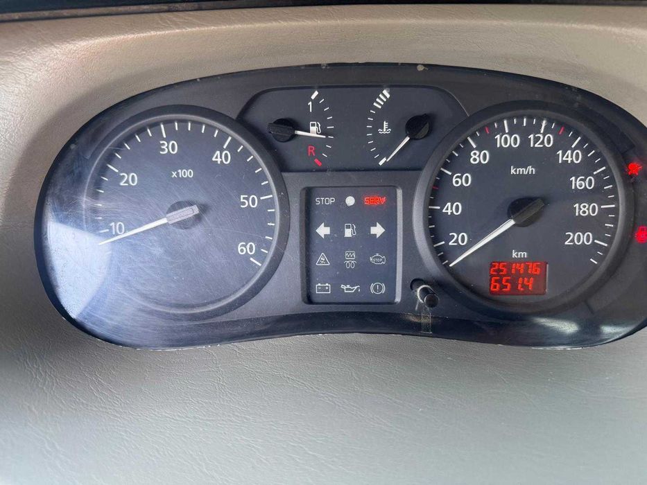 Vand RENAULT TRAFIC -- 5000 euro