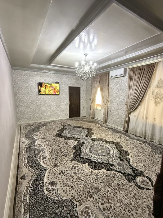 Назарбек камутеринда 2.8 соток учаска 5 хона